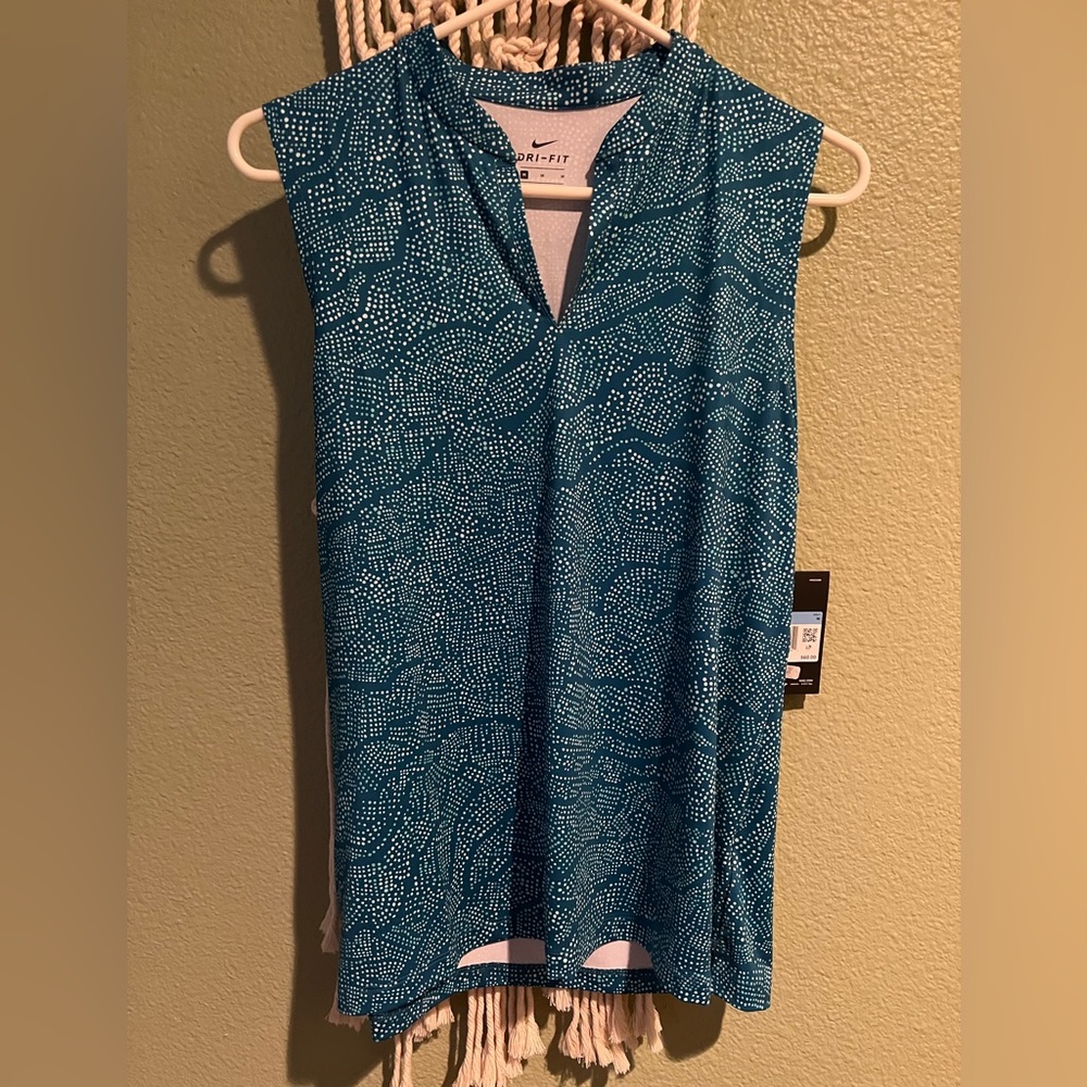NWT Nike Dri Fit Sleevless Zip Up
